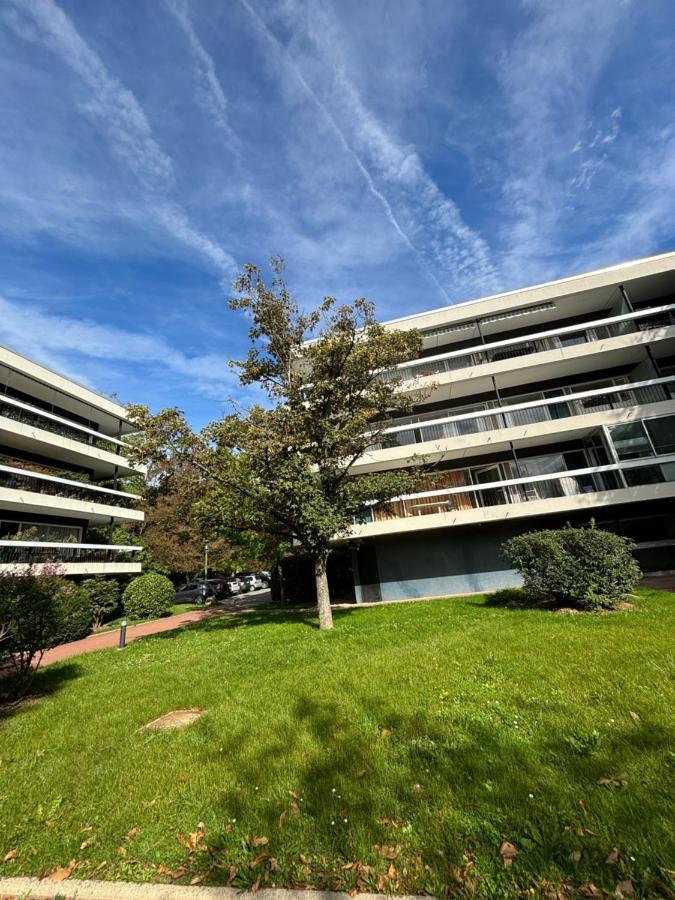 Apartmán Ecrin De Verdure Au Chesnay Et Parking Gratuit Le Chesnay  Exteriér fotografie